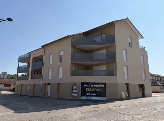 t3  à Charantonnay à 183 000€ avec la place de stationnement privative inclus dans le prix